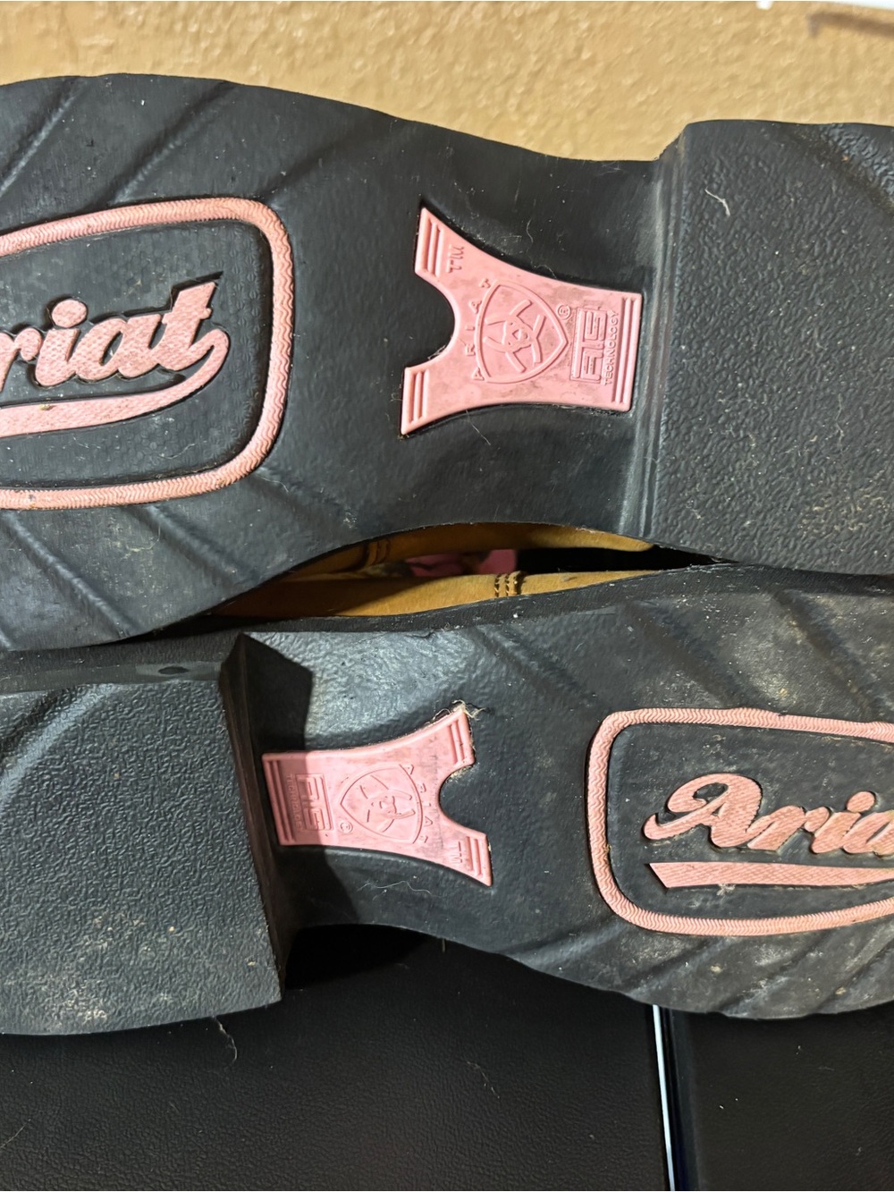 Label inside a shoe/boot - Picture 5 of 5